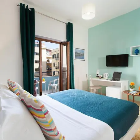 - Mahal Kita Bed & Breakfast