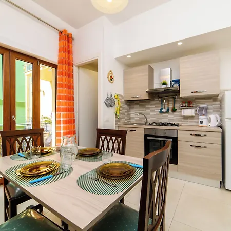 Bed and Breakfast Mahal Kita 3*