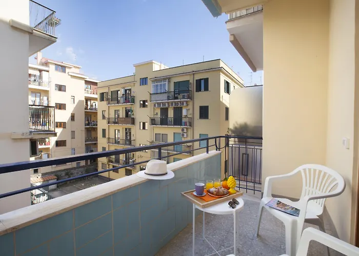 Mahal Kita Frühstückspension 3*